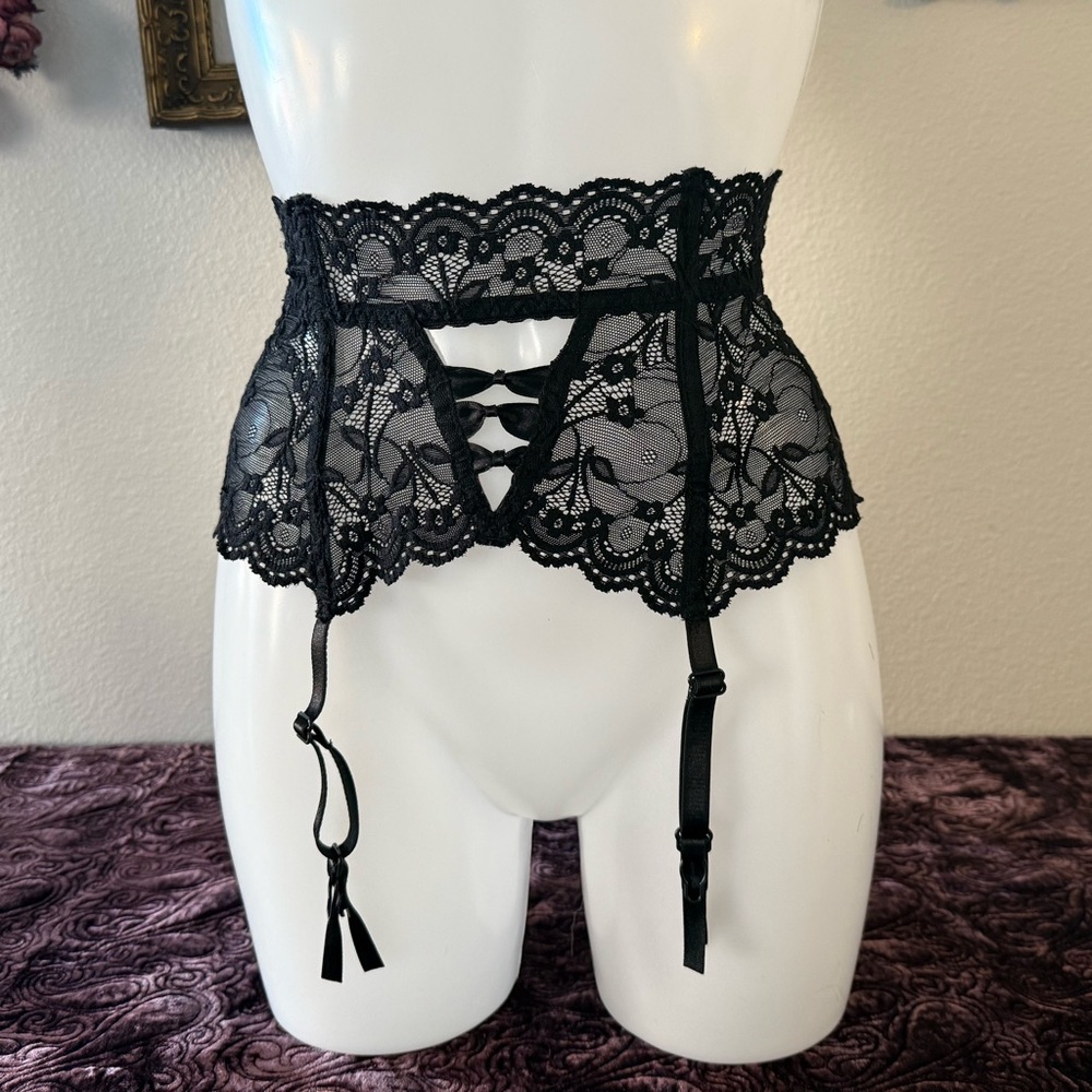 Black Lace Garter Belt